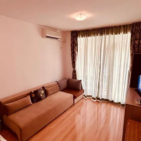 Sunny Day 6 11 ساني بيتش